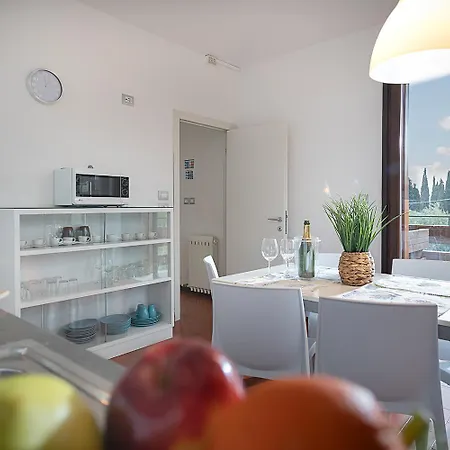 Valesana - Regarda Travel Villa *