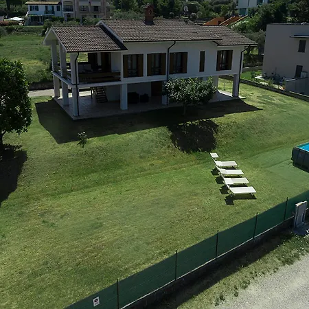 Villa Valesana - Regarda Travel