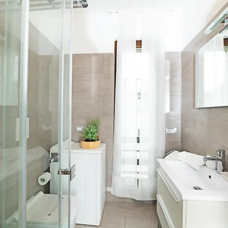 Valesana - Regarda Travel