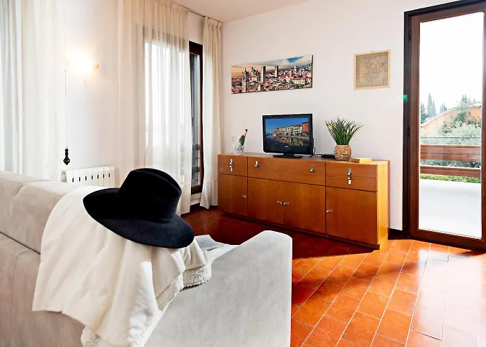 Valesana - Regarda Travel Βίλα Λατζίζε