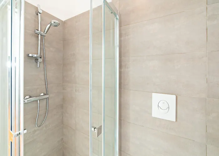 Valesana - Regarda Travel *