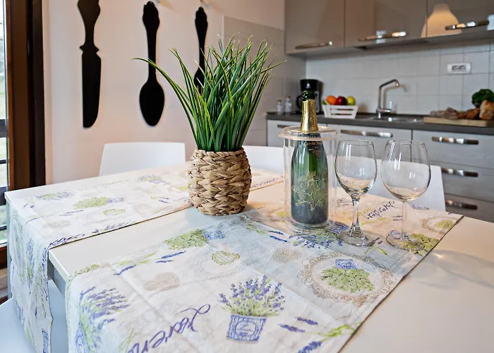 Valesana - Regarda Travel *